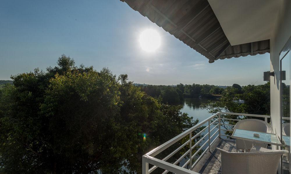 Golden River Resort Sihanoukville Exterior photo